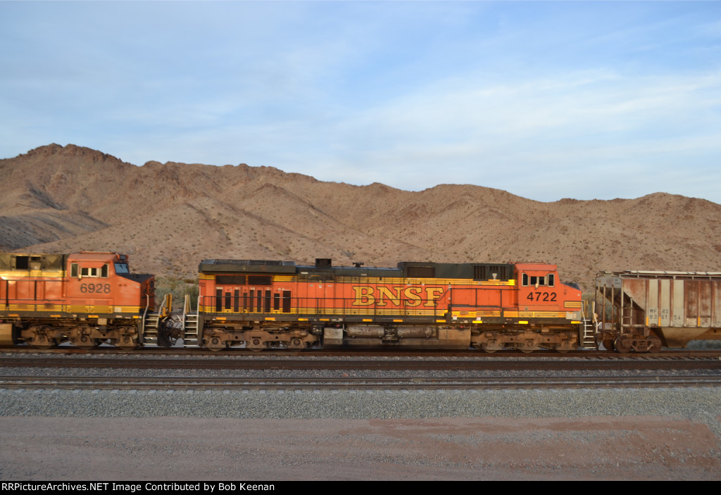 BNSF 4722